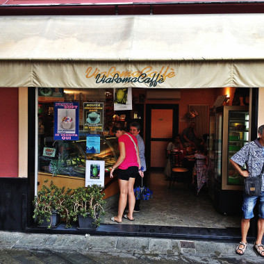 Caffè Via Roma da fuori